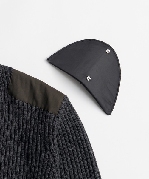 PRANK PROJECT(プランクプロジェクト)の「【2026Winter Pre-Order】ショルダーパッチVネックリブニット / Shoulder Patch V-Neck Rib Knit(ニット/セーター・レディース・アイボリー/ブラウン/グレー・FREE)」の20枚目の写真