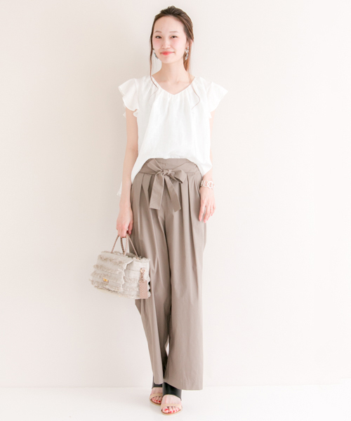 URBAN RESEARCH（アーバンリサーチ）の「UR ラミー袖フリルブラウス（シャツ/ブラウス・レディース・オフホワイト/サックスブルー/グリーン系その他・FREE）」の4枚目の写真