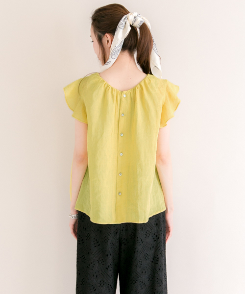 URBAN RESEARCH（アーバンリサーチ）の「UR ラミー袖フリルブラウス（シャツ/ブラウス・レディース・オフホワイト/サックスブルー/グリーン系その他・FREE）」の9枚目の写真