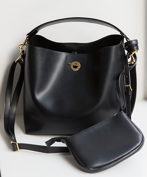 STUDIOUS（ステュディオス）の「STUDIOUS コンパクトリングバッグ（ショルダーバッグ・レディース・ブラック/グレー・FREE）」の3枚目の写真