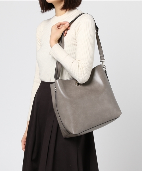 STUDIOUS（ステュディオス）の「STUDIOUS コンパクトリングバッグ（ショルダーバッグ・レディース・ブラック/グレー・FREE）」の15枚目の写真