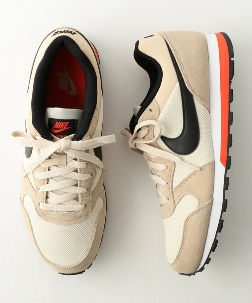 NIKE（ナイキ）の「【NIKE】MENS MD RUNNER 2(MD ランナー 2)（スニーカー・メンズ・ブラック/ベージュ・27.0cm/28.0cm/27.5cm/26.5cm）」の2枚目の写真