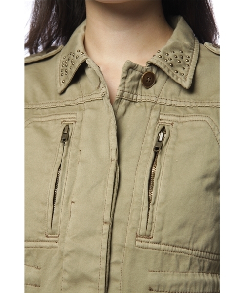 Another Edition（アナザーエディション）の「AE STUDS ミリタリー BLSN（ミリタリージャケット・レディース・ベージュ/オリーブ・SMALL/MEDIUM）」の6枚目の写真