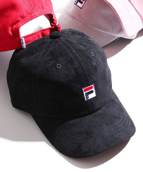 FILA（フィラ）の「∴WEGO/FILA別注フェイクスエードローキャップ（キャップ・メンズ・ピンク/レッド/ブラック/グレー・FREE）」の2枚目の写真