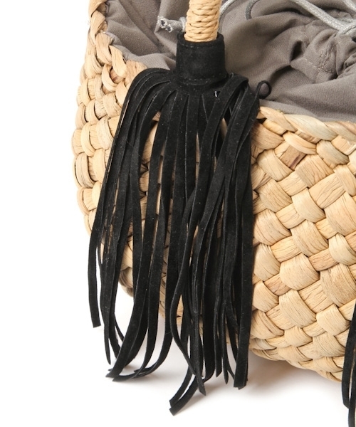 laboratory work(ラボラトリーワーク)の「フリンジミニトート(かごバッグ・レディース・ブラック/ブラウン・フリー)」の16枚目の写真