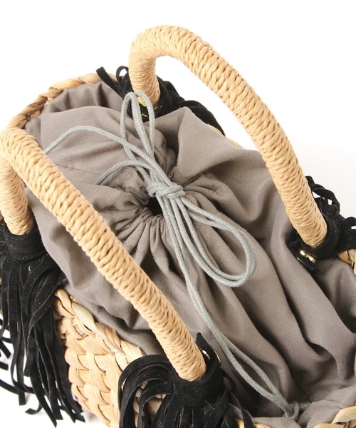 laboratory work(ラボラトリーワーク)の「フリンジミニトート(かごバッグ・レディース・ブラック/ブラウン・フリー)」の13枚目の写真