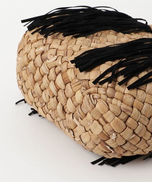 laboratory work(ラボラトリーワーク)の「フリンジミニトート(かごバッグ・レディース・ブラック/ブラウン・フリー)」の5枚目の写真
