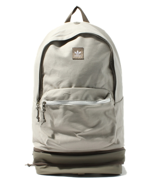adidas Originals(アディダスオリジナルス)の「2013 アディダス 東京デザイン企画 バックパック TOKYO BPACK CVS(バックパック/リュック・メンズ・ストーン・ONE SIZE)」の1枚目の写真