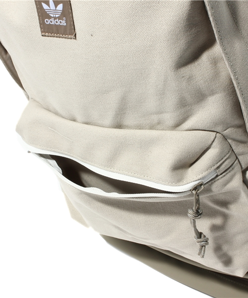 adidas Originals(アディダスオリジナルス)の「2013 アディダス 東京デザイン企画 バックパック TOKYO BPACK CVS(バックパック/リュック・メンズ・ストーン・ONE SIZE)」の5枚目の写真