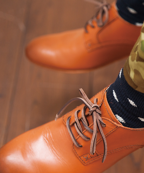 RATTLE TRAP(ラトルトラップ)の「牛革プレーントゥ(ドレスシューズ・メンズ・ブラック/ダークブラウン/キャメル/マスタード・SMALL/MEDIUM/LARGE/LL)」の5枚目の写真