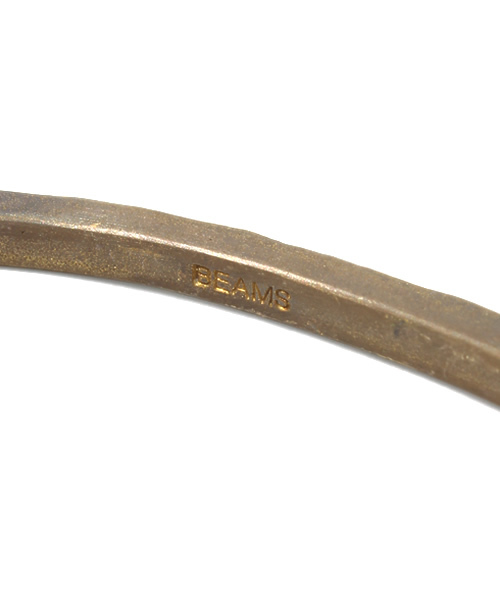 BEAMS（ビームス）の「BEAMS / ウェーブ柄 BRASS バングル（バングル/リストバンド・メンズ・シルバー/ゴールド・ONE SIZE）」の5枚目の写真