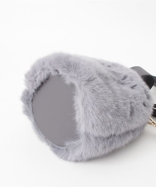 LUGG NAGG(ラグナグ)の「【Jewelobe/ ジュエローブ】フェイクファー 巾着 バケツバッグ(ハンドバッグ・レディース・レッド/ピンク/イエロー/ブルー・FREE)」の14枚目の写真