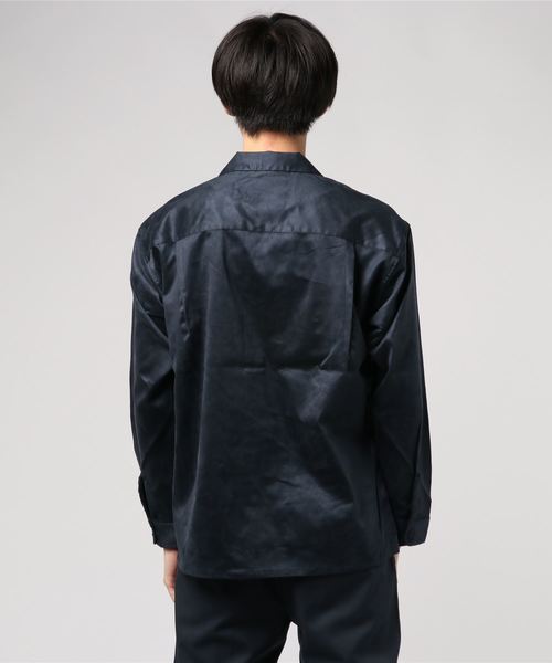 Right-on（ライトオン）の「スウェードオープンカラー（シャツ/ブラウス・メンズ・ベージュ/ネイビー/キャメル・MEDIUM/LARGE）」の4枚目の写真