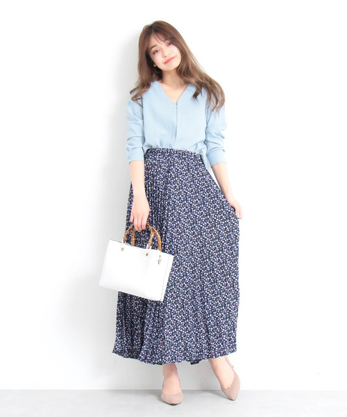 N.(N. Natural Beauty Basic)(エヌエヌナチュラルビューティーベーシック)の「レトロフラワープリーツスカート(スカート・レディース・ブラック系その他/ダークネイビー/レッド系その他・MEDIUM)」の13枚目の写真