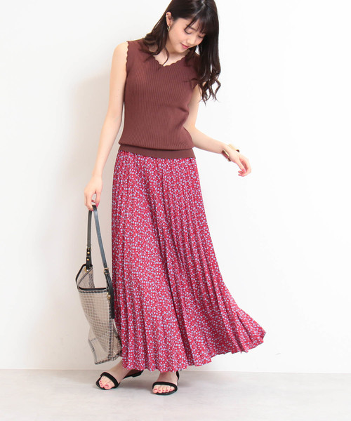 N.(N. Natural Beauty Basic)(エヌエヌナチュラルビューティーベーシック)の「レトロフラワープリーツスカート(スカート・レディース・ブラック系その他/ダークネイビー/レッド系その他・MEDIUM)」の16枚目の写真