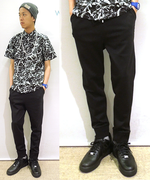 WHO'S WHO gallery（フーズフーギャラリー）の「リラックスジャージー03（スラックス・メンズ・チャコールグレー/ブラック/グレー・SMALL/MEDIUM）」の2枚目の写真