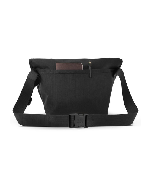 CHROME(クローム)の「HIP SLING SM / ヒップスリングバッグ 小型サコッシュ ウエストポーチ 2way仕様(ボディバッグ/ウエストポーチ・メンズ・ブラック/ブラック×ゴールド/ブラック×ホワイト・FREE)」の9枚目の写真