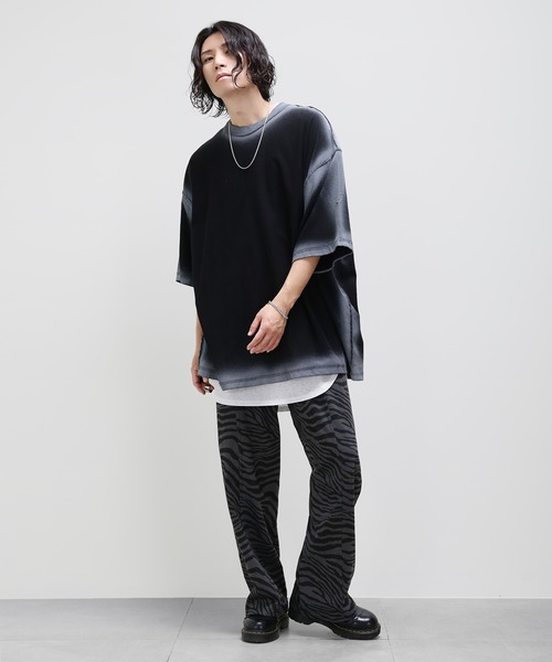 minsobi(ミンソビ)の「グラデーションスプレーBig T(Tシャツ/カットソー・メンズ・ホワイト/ブラック・FREE)」の9枚目の写真