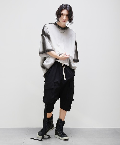 minsobi(ミンソビ)の「グラデーションスプレーBig T(Tシャツ/カットソー・メンズ・ホワイト/ブラック・FREE)」の21枚目の写真
