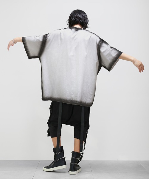 minsobi(ミンソビ)の「グラデーションスプレーBig T(Tシャツ/カットソー・メンズ・ホワイト/ブラック・FREE)」の17枚目の写真