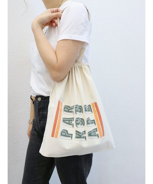 Ungrid（アングリッド）の「【ZOZO限定】ロゴ巾着トートバッグ（トートバッグ・レディース・ネイビー/オレンジ/グリーン・FREE）」の6枚目の写真