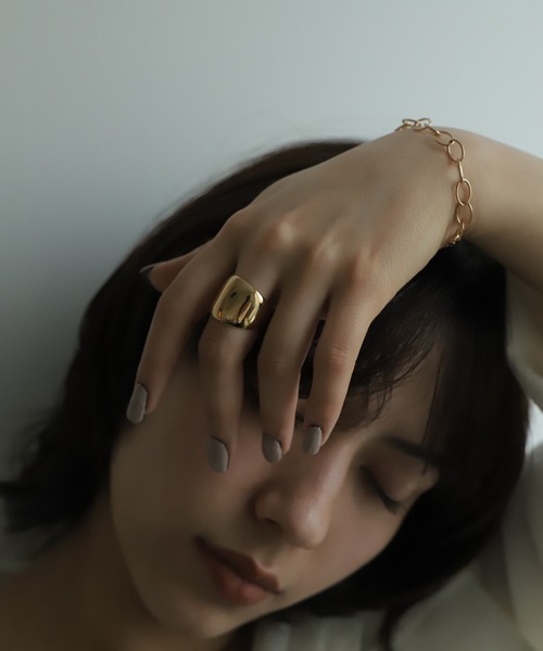 PAS TIERRA(パティエラ)の「-Lien- ワイドフリーリング(リング・レディース・シルバー/イエローゴールド・#13/#15/#11)」の8枚目の写真