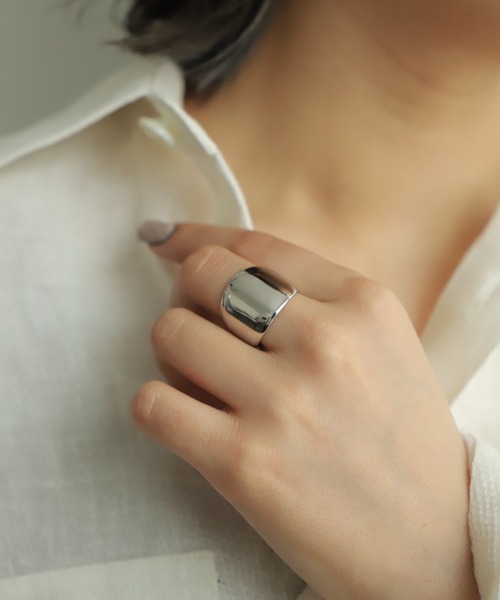 PAS TIERRA(パティエラ)の「-Lien- ワイドフリーリング(リング・レディース・シルバー/イエローゴールド・#13/#15/#11)」の7枚目の写真