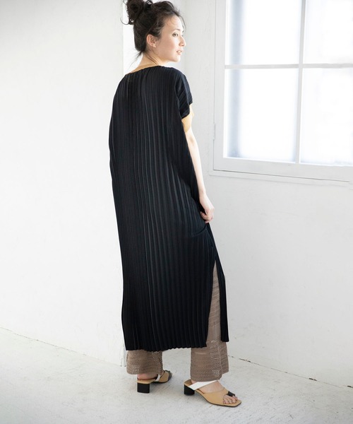 OSMOSIS（オズモーシス）の「プリーツワンピース（ワンピース・レディース・ブラック/ピンク/グリーン・ONE SIZE）」の7枚目の写真