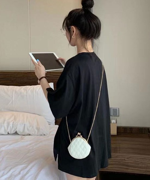 Newlyme(ニューリーミー)の「フロントツイストカットトップス(Tシャツ/カットソー・レディース・ホワイト/ブラック・FREE)」の6枚目の写真