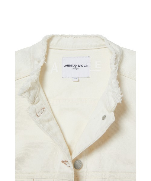 AMERICAN RAG CIE（アメリカンラグシー）の「ノーカラーデニムジャケット（ノーカラージャケット・レディース・オフホワイト/モカ・38/36）」の4枚目の写真