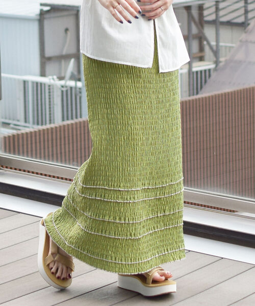 Ray BEAMS(レイビームス)の「Ray BEAMS / シャーリング 配色 メロー スカート▲(スカート・レディース・ブラック/パープル系その他2/グリーン系その他2・0/1)」の3枚目の写真