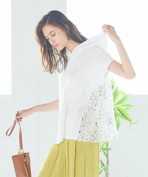 LIPSTAR（リップスター）の「星柄サイドプリーツパーカー（Tシャツ/カットソー・レディース・ブラック/ベージュ/オフホワイト・M）」の4枚目の写真