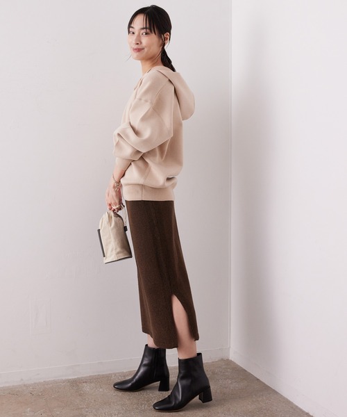 SALON adam et rope'（サロン アダム エ ロペ）の「<春まで使える>スウェットライクニットパーカー（パーカー・レディース・ホワイト/チャコールグレー/ベージュ/オレンジ・FREE）」の14枚目の写真