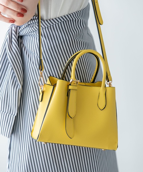 Edit Sheen（エディットシーン）の「ワンサイドベルトハンドルハンドバッグミニ（ハンドバッグ・レディース・オフホワイト/ベビーピンク/ベージュ/オレンジ/レッド/グリーン/イエロー/ブラック/スモーキーグリーン系1/ブラウン系その他/ラベンダー/ミント/サックスブルー・FREE）」の10枚目の写真