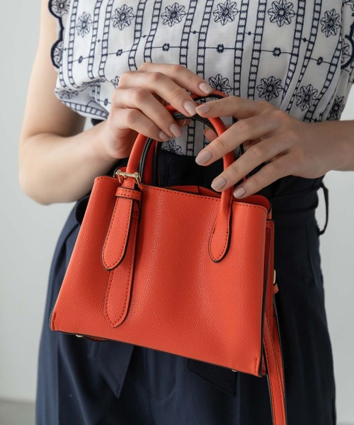 Edit Sheen（エディットシーン）の「ワンサイドベルトハンドルハンドバッグミニ（ハンドバッグ・レディース・オフホワイト/ベビーピンク/ベージュ/オレンジ/レッド/グリーン/イエロー/ブラック/スモーキーグリーン系1/ブラウン系その他/ラベンダー/ミント/サックスブルー・FREE）」の13枚目の写真