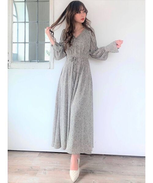 RESEXXY(リゼクシー)の「ボリュームスリーブマキシワンピース(ワンピース・レディース・ベージュ/オフホワイト/ブルー/オレンジ・FREE)」の18枚目の写真