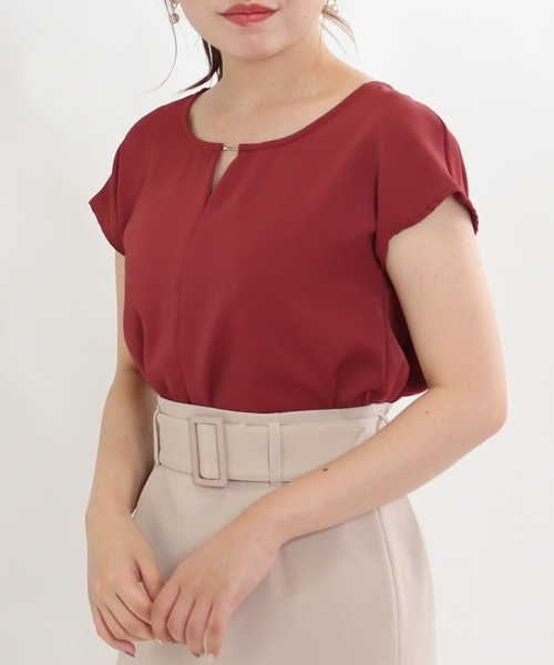 TRUDEA（トルディア）の「とろみ金具使いブラウス（シャツ/ブラウス・レディース・ベージュ/ブラック/カーキ/ワイン・MEDIUM/SMALL/LARGE）」の11枚目の写真
