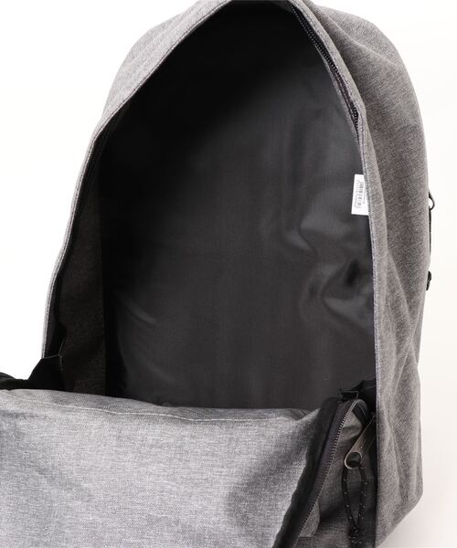 EASTPAK(イーストパック )の「【EASTPAK/イーストパック】バックパック "TORDI"トルディ デイパック(バックパック/リュック・メンズ・グレー/ブラック/ネイビー・FREE)」の7枚目の写真