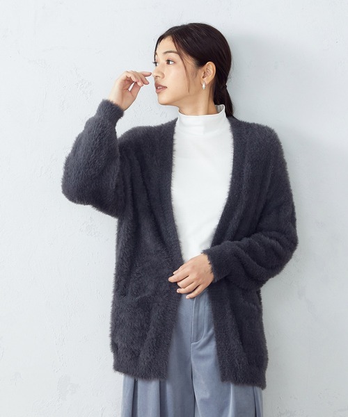 COMME CA ISM(コムサイズム)の「フェザーヤーン カーディガン(カーディガン/ボレロ・レディース・オレンジ/グレイッシュベージュ/チャコール・FREE)」の2枚目の写真