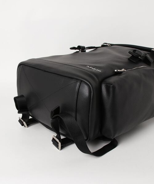 Calvin Klein Jeans Accessory（カルバン・クラインジーンズアクセサリー）の「フラップ バックパック 45（バックパック/リュック・メンズ・ブラック・FREE）」の3枚目の写真