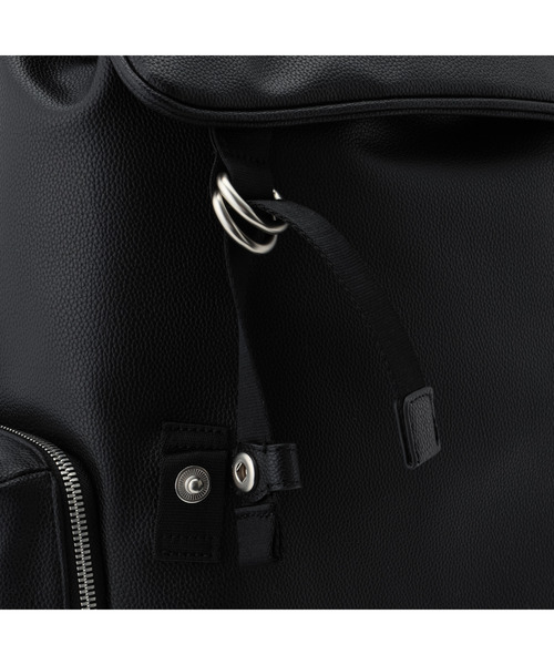 Calvin Klein Jeans Accessory（カルバン・クラインジーンズアクセサリー）の「フラップ バックパック 45（バックパック/リュック・メンズ・ブラック・FREE）」の13枚目の写真