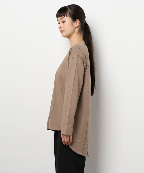 KOBE LETTUCE(コウベレタス)の「ラウンドビッグチュニックロンT(Tシャツ/カットソー・レディース・ベージュ/チャコール/ブラック/グリーン/オフホワイト/ピンクベージュ/ホワイト系/ミント・M/L/LL)」の14枚目の写真