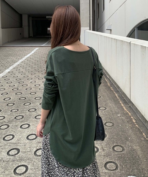 KOBE LETTUCE(コウベレタス)の「ラウンドビッグチュニックロンT(Tシャツ/カットソー・レディース・ベージュ/チャコール/ブラック/グリーン/オフホワイト/ピンクベージュ/ホワイト系/ミント・M/L/LL)」の8枚目の写真