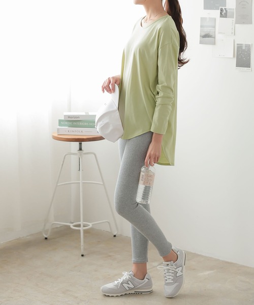 KOBE LETTUCE(コウベレタス)の「ラウンドビッグチュニックロンT(Tシャツ/カットソー・レディース・ベージュ/チャコール/ブラック/グリーン/オフホワイト/ピンクベージュ/ホワイト系/ミント・M/L/LL)」の15枚目の写真