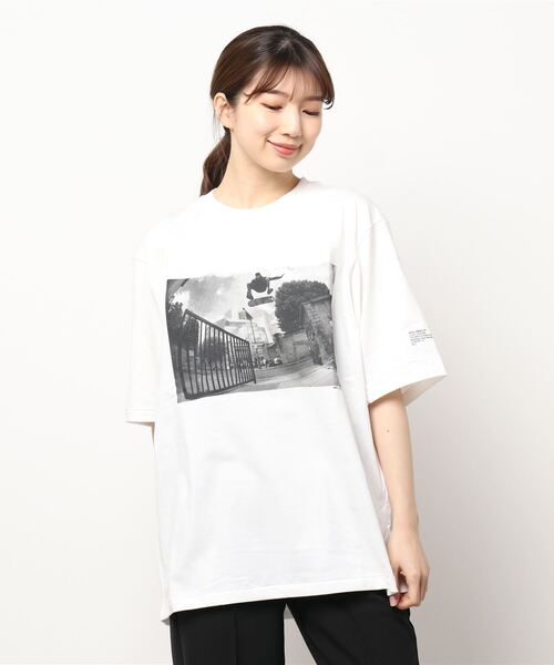 JANESMITH（ジェーンスミス）の「JANESMITH ジェーンスミス / LUCIEN NOLLIE HEEL SHORT SLEEVE T-SHIRT グラフィックプリントビッグシルエットTシャツ / 22SCT-#121S-MO（Tシャツ/カットソー・レディース・ブラック/ホワイト・MEDIUM/LARGE/SMALL/X-LARGE）」の17枚目の写真
