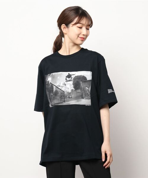 JANESMITH（ジェーンスミス）の「JANESMITH ジェーンスミス / LUCIEN NOLLIE HEEL SHORT SLEEVE T-SHIRT グラフィックプリントビッグシルエットTシャツ / 22SCT-#121S-MO（Tシャツ/カットソー・レディース・ブラック/ホワイト・MEDIUM/LARGE/SMALL/X-LARGE）」の15枚目の写真