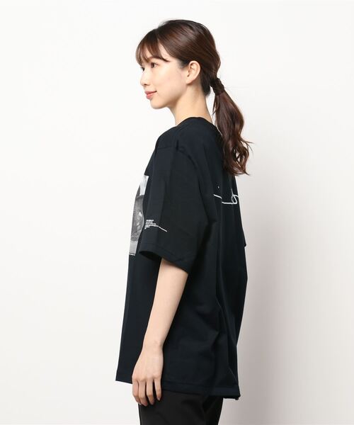JANESMITH（ジェーンスミス）の「JANESMITH ジェーンスミス / LUCIEN NOLLIE HEEL SHORT SLEEVE T-SHIRT グラフィックプリントビッグシルエットTシャツ / 22SCT-#121S-MO（Tシャツ/カットソー・レディース・ブラック/ホワイト・MEDIUM/LARGE/SMALL/X-LARGE）」の14枚目の写真