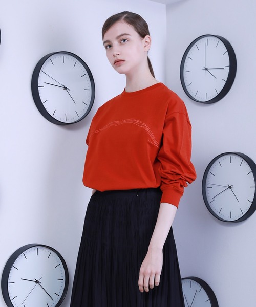 A DEGREE FAHRENHEIT（エーディグリーファーレンハイ）の「【ユニセックスアイテム】adfアート刺繍ロンT（Tシャツ/カットソー・メンズ・ホワイト/ブラック/オレンジ/ダークグレー・MEDIUM/LARGE/FREE）」の4枚目の写真