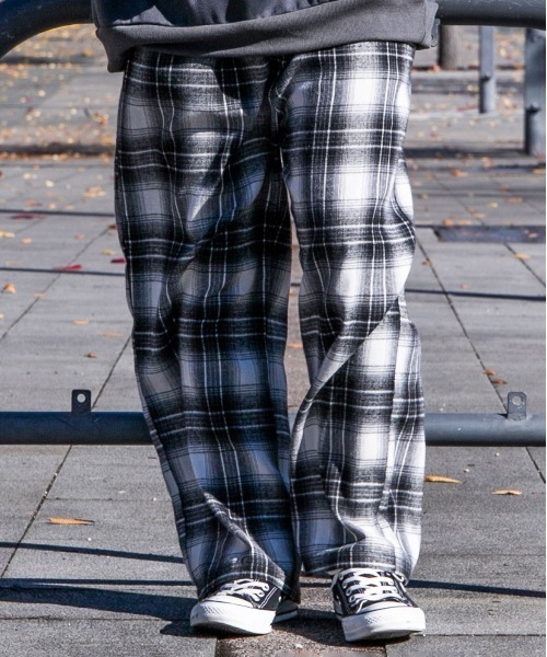 PairPair（ペアペア）の「カラーチェックイージーパンツ(ユニセックス)（その他パンツ・レディース・ブラック/オレンジ/グリーン・MEDIUM/LARGE）」の2枚目の写真