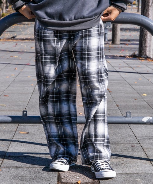 PairPair（ペアペア）の「カラーチェックイージーパンツ(ユニセックス)（その他パンツ・レディース・ブラック/オレンジ/グリーン・MEDIUM/LARGE）」の9枚目の写真